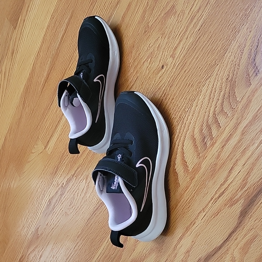 Worn once! Size 13 Nike's